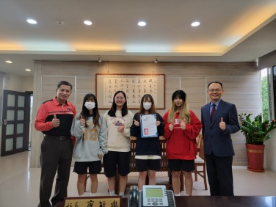 「高中物理動手學-校園實驗演示計畫」榮獲決選獎